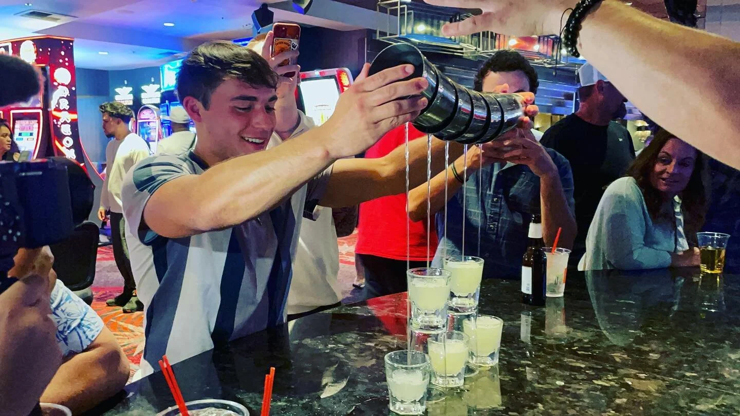 Birthday celebration on a Las Vegas Royal Crawl bar crawl