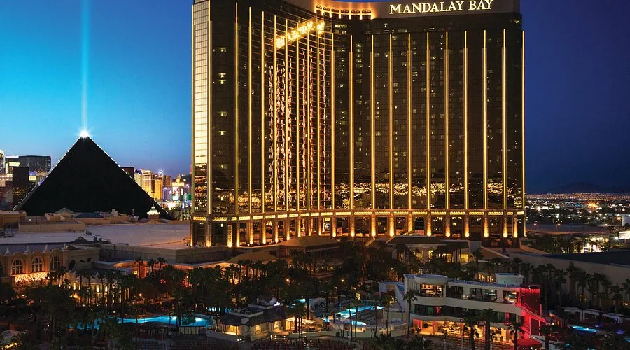 South Strip Las Vegas bar crawl route near Mandalay Bay and Luxor